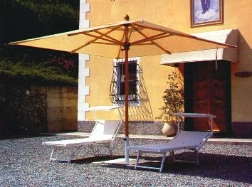 Noleggio Ombrellone a palo centrale ecru 3x4m a Milano Ombrellone a palo centrale ecru 3x4m